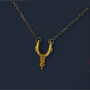 Gold tone Horseshoe spur Pendant Necklace short 15 inch chain Jewelry
